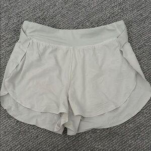 Textured cream Lululemon fast and free short